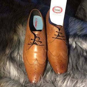 BASE London men’s brogues size 11